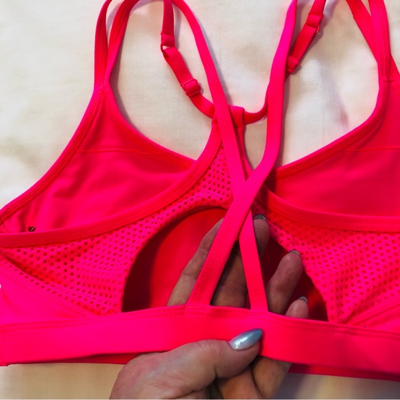 LORNA JANE Small Funky Pink Sports Bra Crop Top - Cross-over Straps - Picture 11 of 16